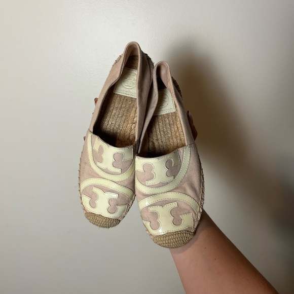 Tory Burch Poppy Espadrilles in Shell Pink/New Ivory | size 7 - Picture 6 of 7